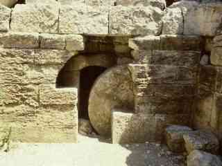 Hrobka s kulatým kamenem, Khirbet Midras, Izrael